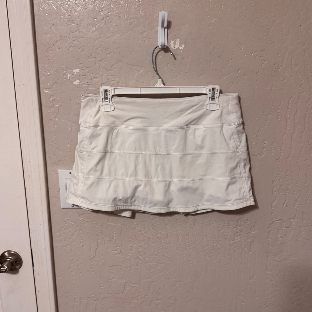 Lululemon Pace Rival Skirt White Pleated Tennis Skort Size 8 W8229S